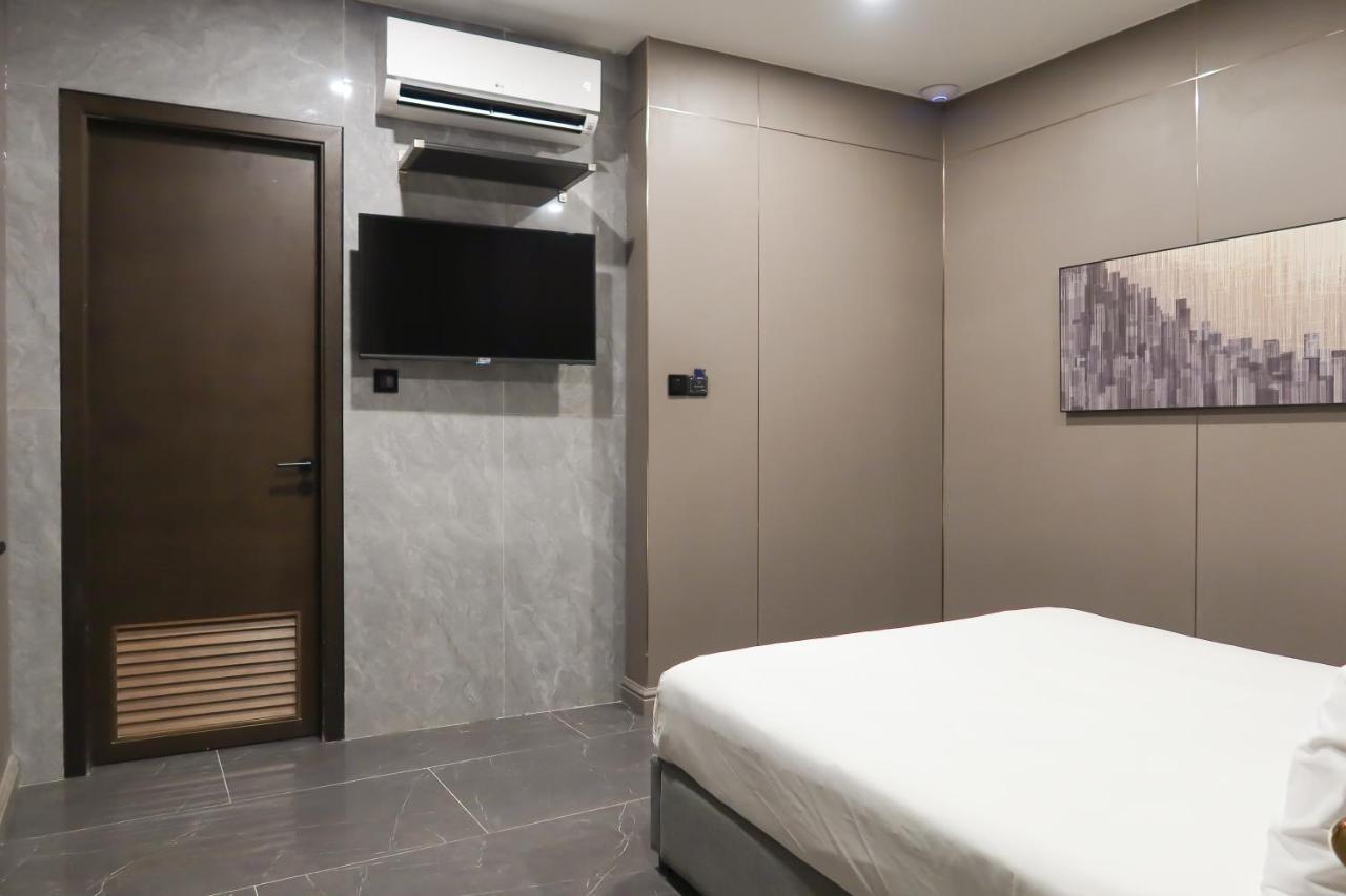 Recharge Studio Apartment & Suites Singapore Bagian luar foto